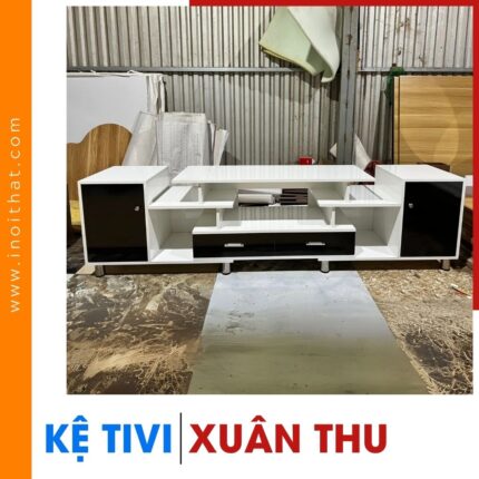 Kệ Tivi đóng sẵn đối xứng tại xã Xuân Thu