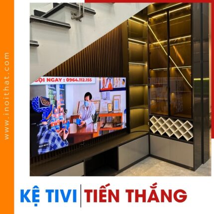 Kệ Tivi tủ gầm cầu thang kèm tủ rượu tại xã Tiến Thắng